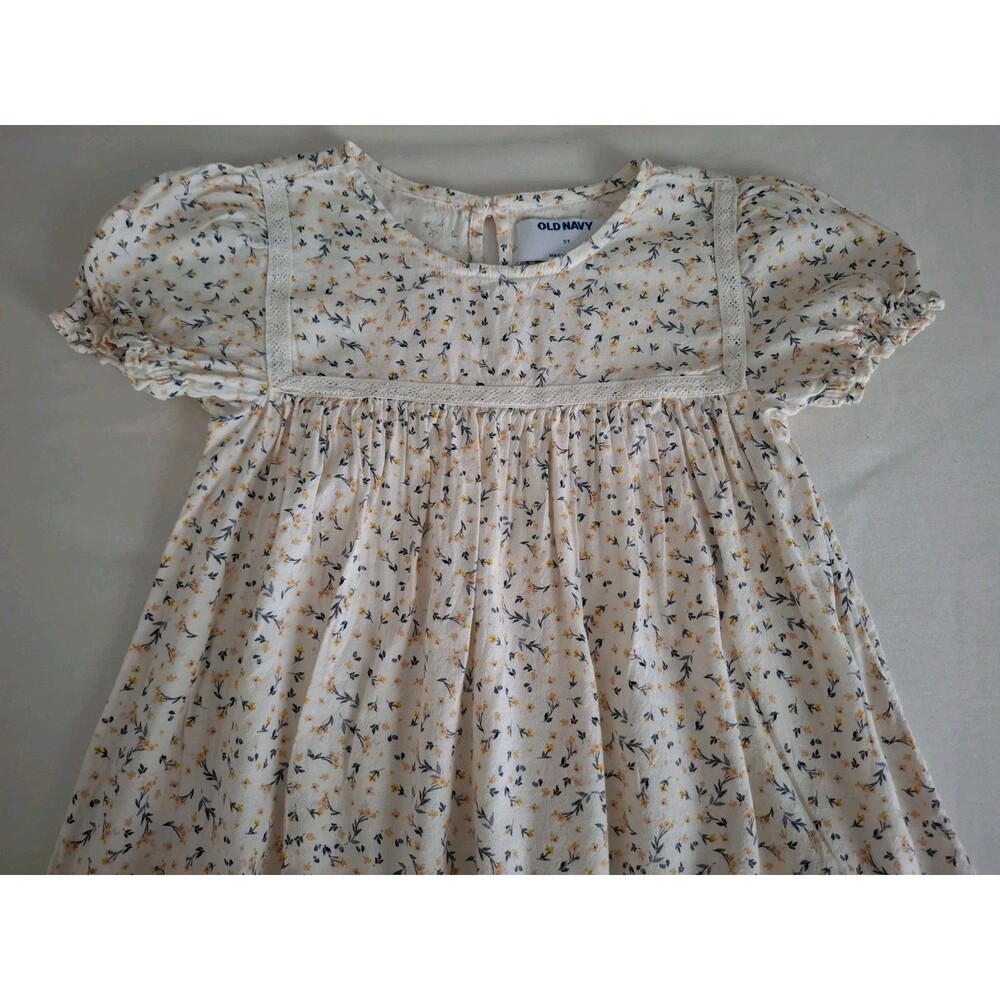 Old Navy Girls Ditsy Floral Dress Prairie Short Sleeve Sz 5T EUC Cottagecore